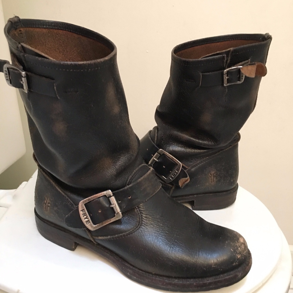 Frye Veronica Short Boots sz. 6.5 distressed black